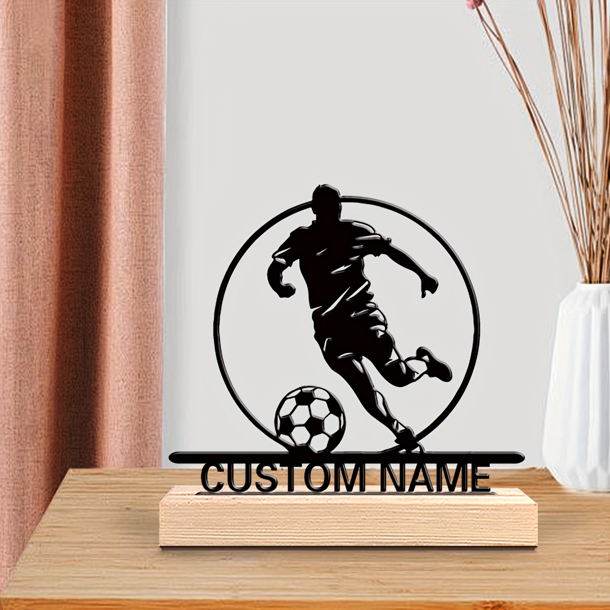 Metalowa statuetka piłkarza z  – Interior Design Office recenzja i cena